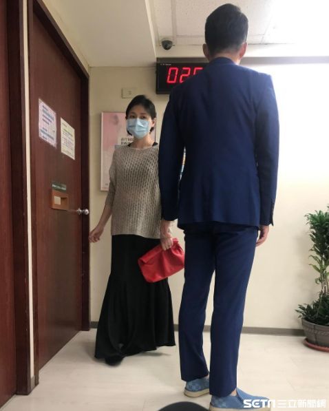 真怀了?大S否认怀孕后被目击看妇产科 汪小菲陪同